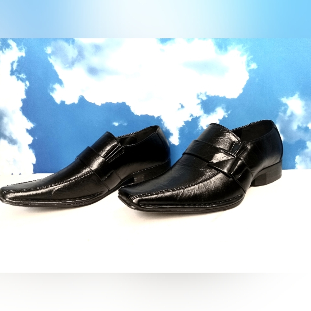 New Black Oxford style slip on dress shoes Size 5.5.